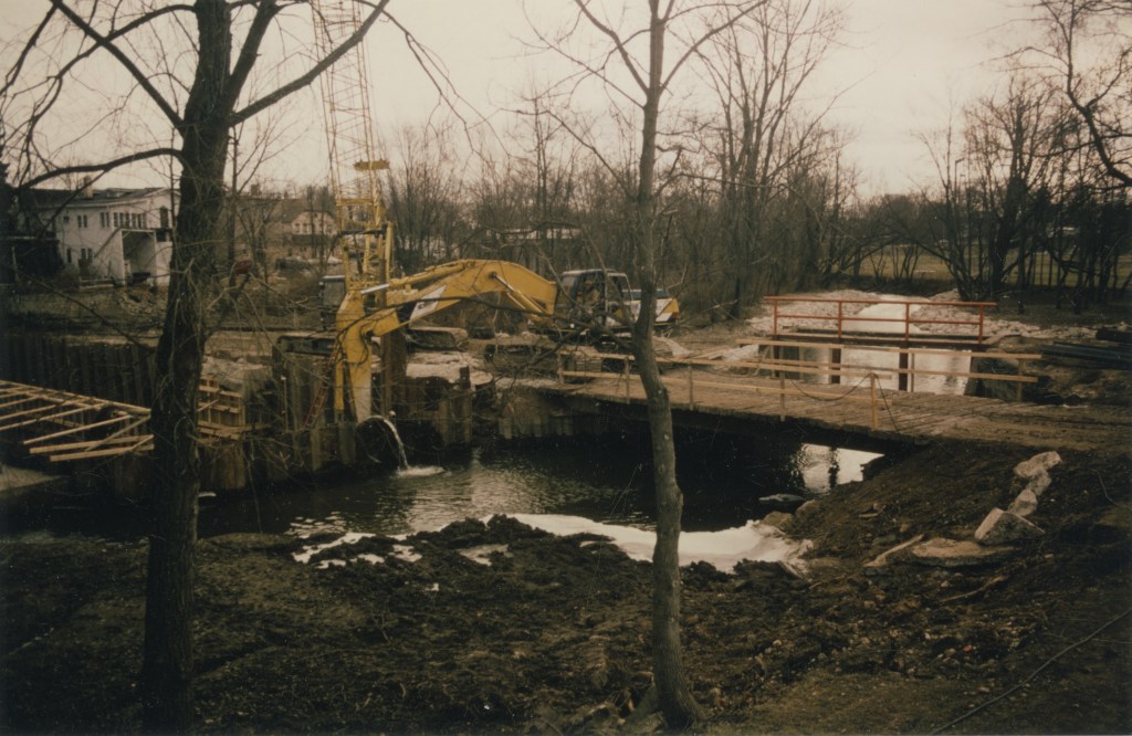 East Twin River Dam Construction —&nbsp;1995