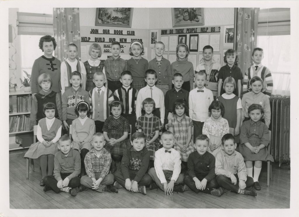 Mrs. Emma Cisler Class Photo — Mishicot,&nbsp;Wisconsin