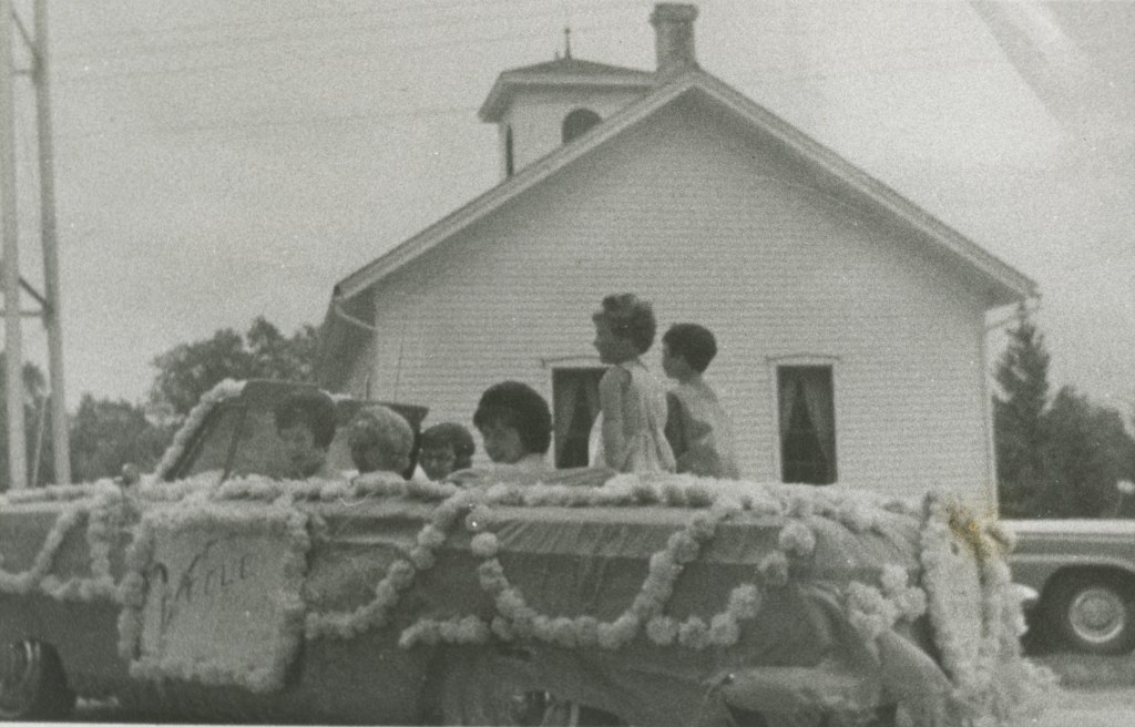 Miss Mishicot Parade&nbsp;Float