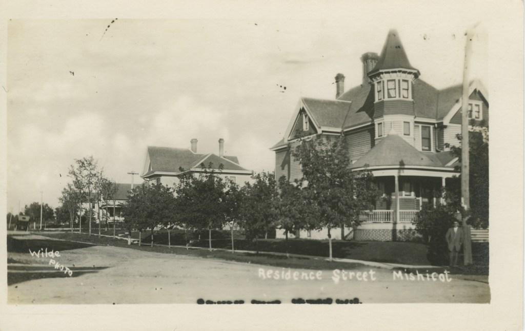 Jackson Street Scenes — Mishicot,&nbsp;Wisconsin