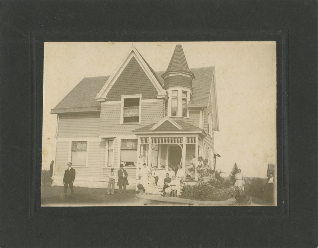 Chloupek Home — Mishicot, Wisconsin